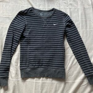 Nike crewneck sweatshirt